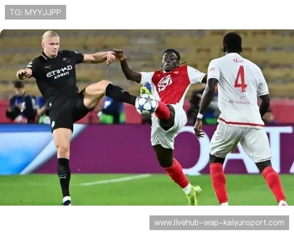 欧冠大冷门夜：豪门接连翻车离谱战况